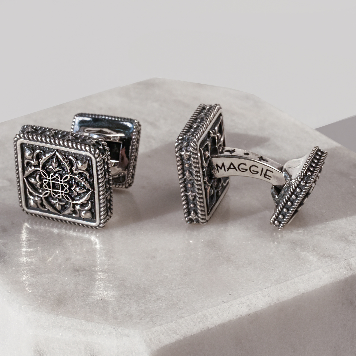 Mush cufflink - Nuar Jewelry