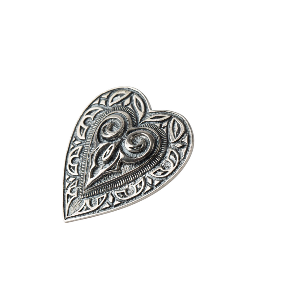 Yerevanyan Sırt brooch
