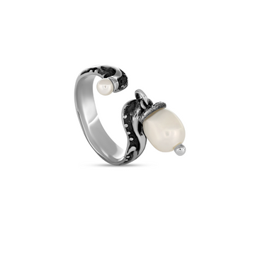 Acorn pearl ring