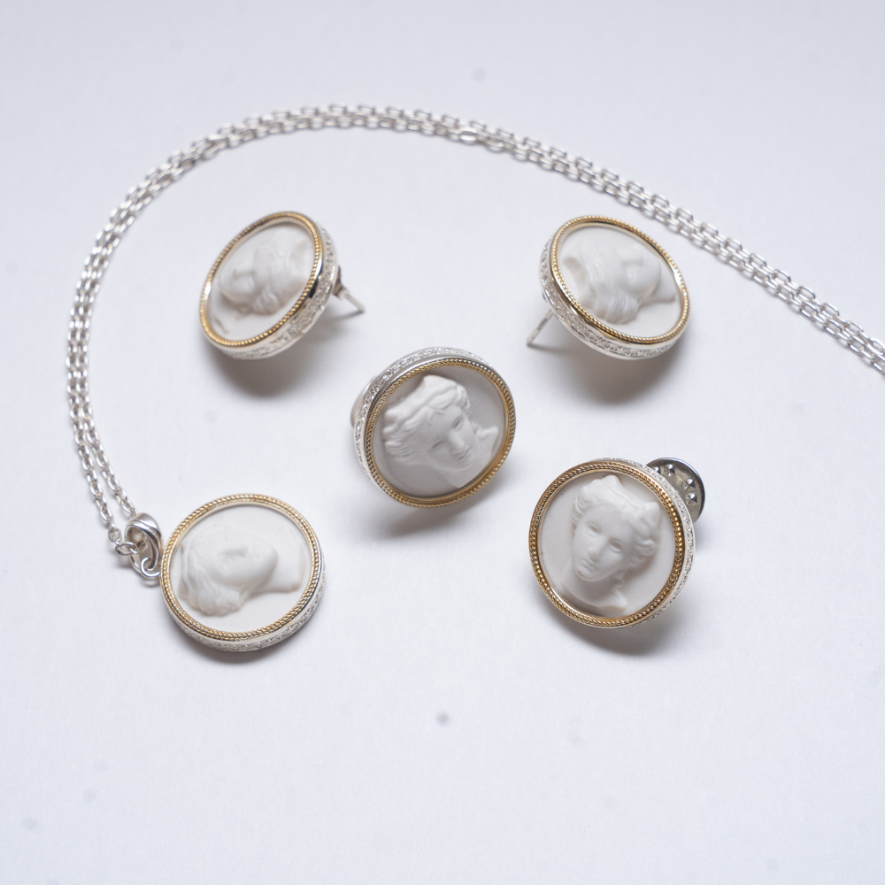 Anahit collection