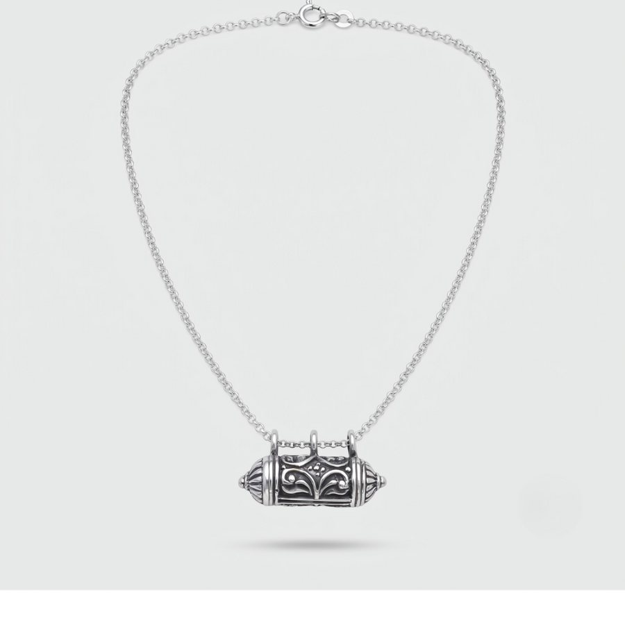 Hmayil necklace